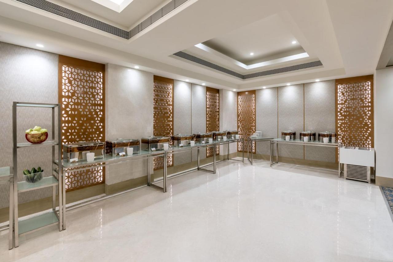 Vivanta Ahmedabad Sg Highway Luaran gambar