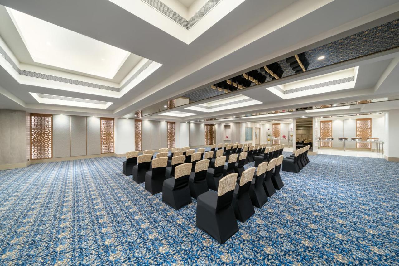 Vivanta Ahmedabad Sg Highway Luaran gambar