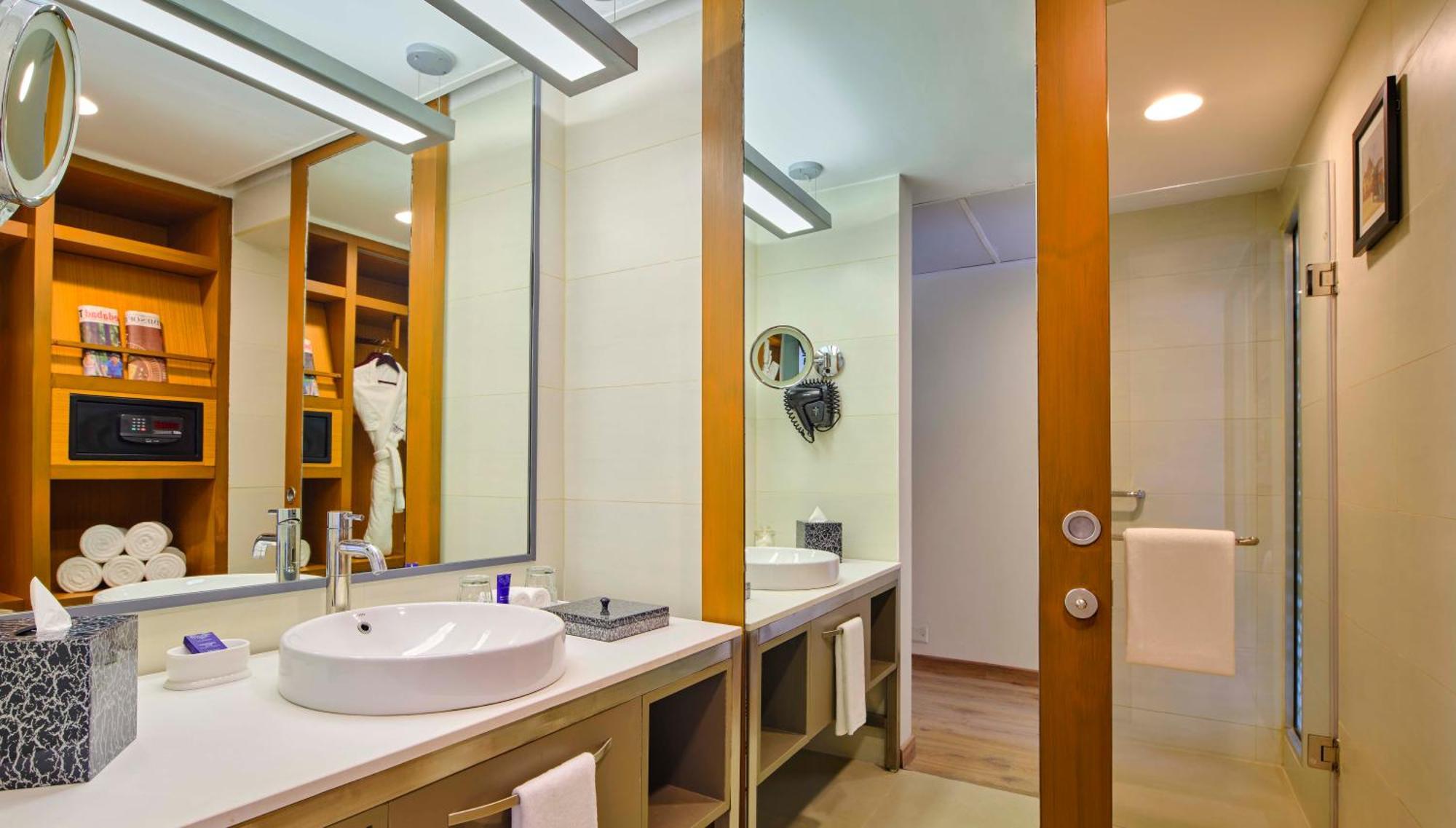 Vivanta Ahmedabad Sg Highway Luaran gambar